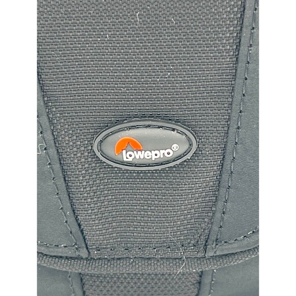 LowePro Edit 100 Camera Camcorder Soft Bag Black Multi Pocket Comfort Grab Handl - Picture 6 of 16
